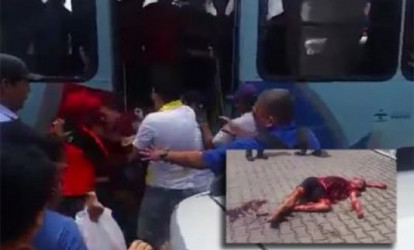 Avtobusda qadına təcavüz etmək istədi, döyüb öldürdülər - 18+