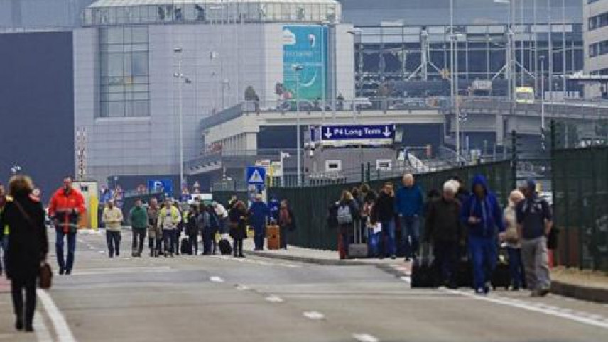 Taksilər sərnişinləri aeroportdan pulsuz daşıyırlar