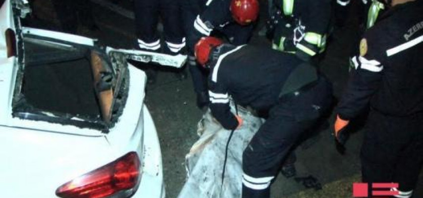 Bakıda ağır yol qəzası nəticəsində sürücü yanaraq ölüb