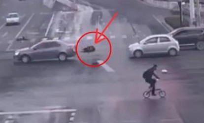 Qəzaya düşən adama saatlarla heç kim yaxın durmadı