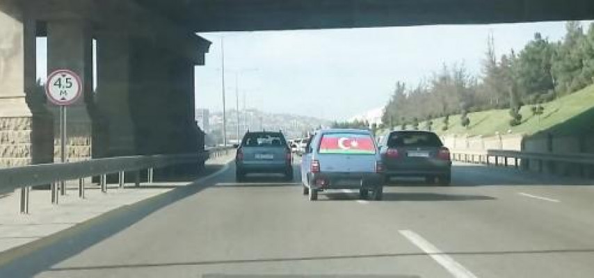 Bakıda avtomobilləri nömrəsiz sürürlər – FOTO+VİDEO