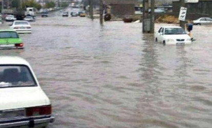 Güclü yağış həyatı iflic etdi