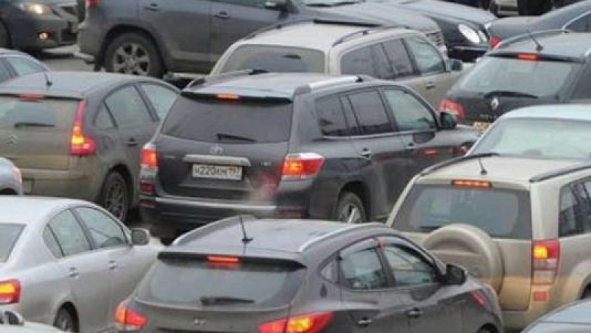 Bakının bir neçə prospektində sıxlıq yaranıb