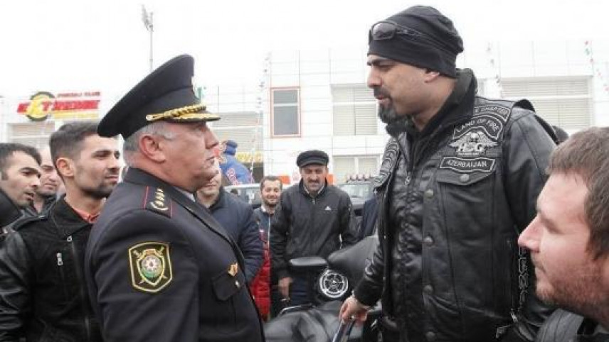 Vaqif Əsədov və bayker qarşıdurması – Olmayıb – FOTO