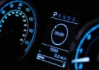 Avtomobiliniz sürəti necə ölçür - km-lə, yoxsa millə?