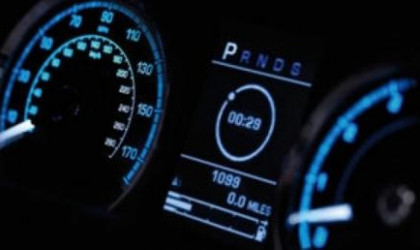 Avtomobiliniz sürəti necə ölçür - km-lə, yoxsa millə?