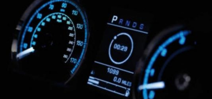 Avtomobiliniz sürəti necə ölçür - km-lə, yoxsa millə?