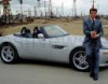 Ceyms Bond bahalı avtomobili ilə Bakıda neft buruqlarının arasında