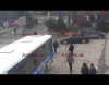 Bakıda avtobus aşıb insanlara ŞOK yaşatdı – YENİ VİDEO