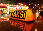 28 min avroluq əşyaları taksidə qoyub getdi - BAKIDA