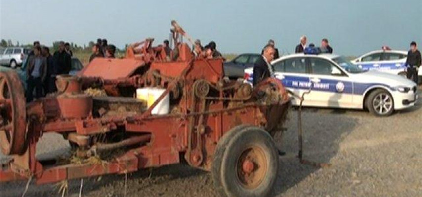Maşın traktorla toqquşdu: ölən var
