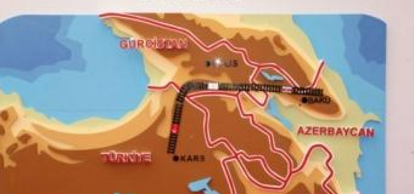 Naxçıvan Bakı-Tblisi-Qars dəmiryolu xəttinə birləşdiriləcək