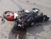 Avtomobil motosikletə çırpıldı: ölən var