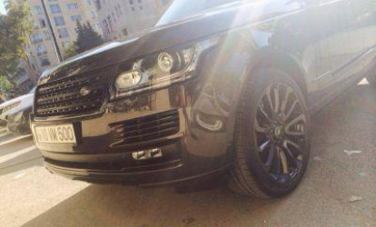 Azərbaycanlı müğənninin 200 minlik avtomobili – FOTO