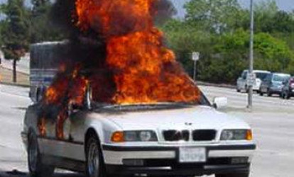 Masazırda "BMW" yandı