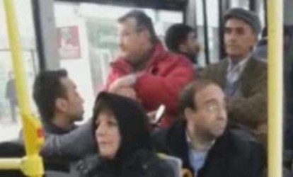 Avtobusda ətir üstündə dava düşdü