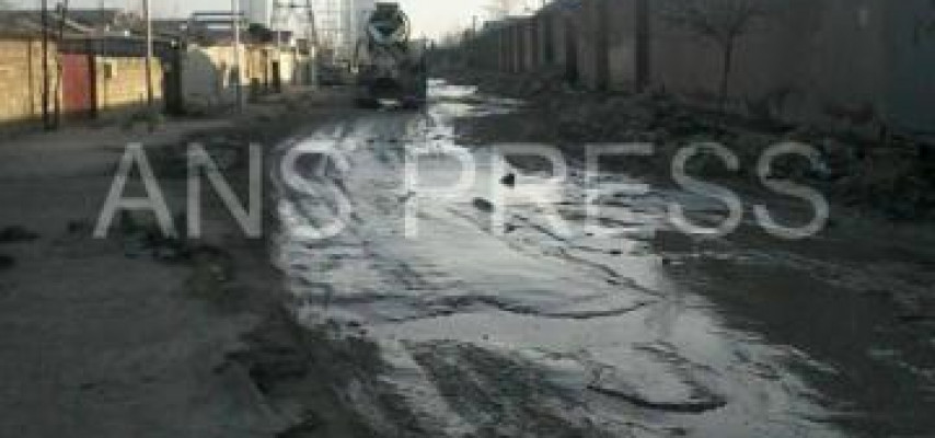 Bakıda hələ də belə bərbad yol var