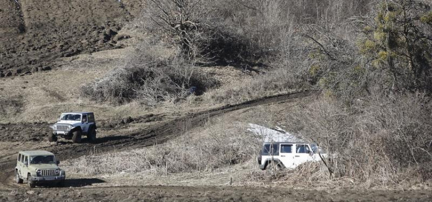 "Jeep"lərin növbəti macəraları
