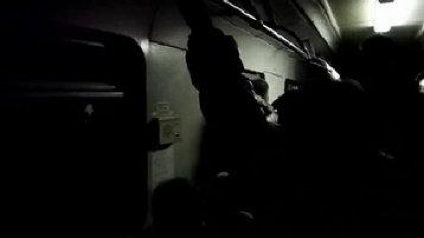 METRO zülmətə qərq oldu