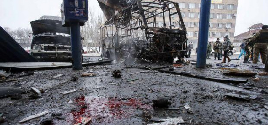 Donetsk avtovağzalı qan gölünə döndü - ŞOK GÖRÜNTÜ