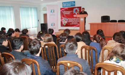 İctimai nəqliyyatda sürücü və sərnişin mədəniyyəti