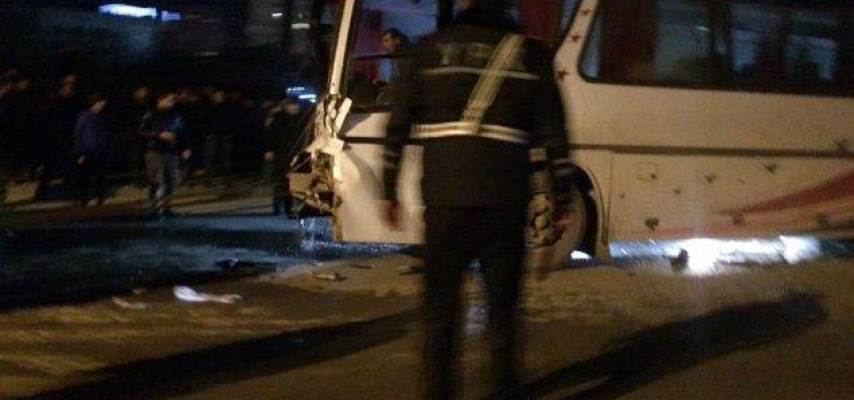 Bakıda iki sərnişin avtobusu toqquşub – FOTO
