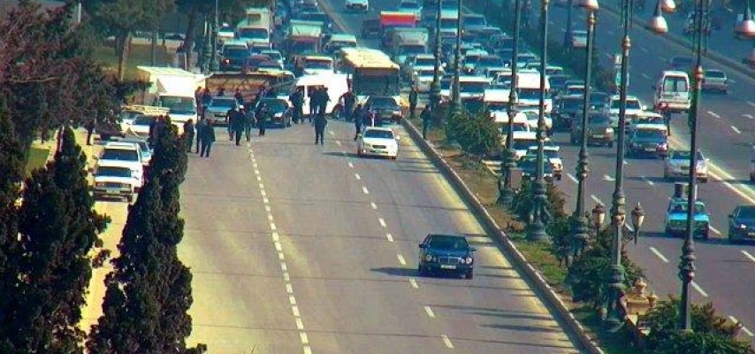 Bakıda böyük tıxac