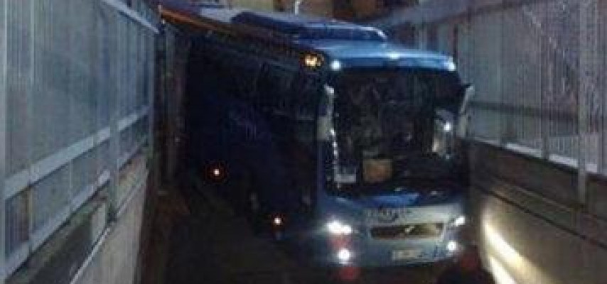 "Çelsi"nin avtobusu qəzaya düşdü
