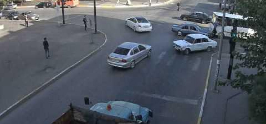 Bakıda qayda pozan avtobus sürücüsünü belə döydülər
