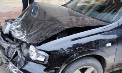 Abramov qəza törətdi: 3 nəfər yaralandı