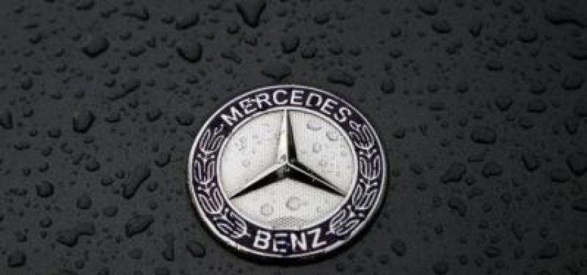 "Mersedes" 147 min avtomobili geri qaytarır