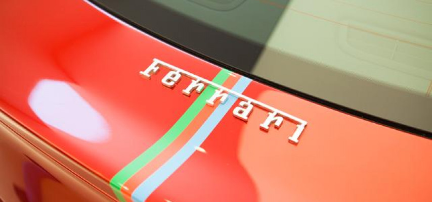 "Ferrari"lər Bakıda