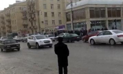 Biz görürük, amma polis görmək istəmir...