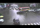 Yol polisinin yanında qayda pozub qəza törətdi