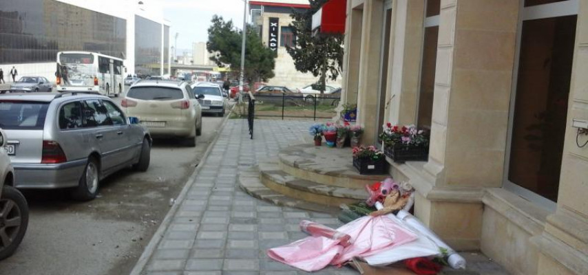 Bakıda piyada səkisini metr-metr satdılar