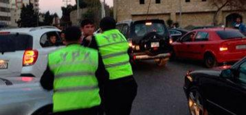 Bakıda ata və iki oğlu yol polislərini döydülər