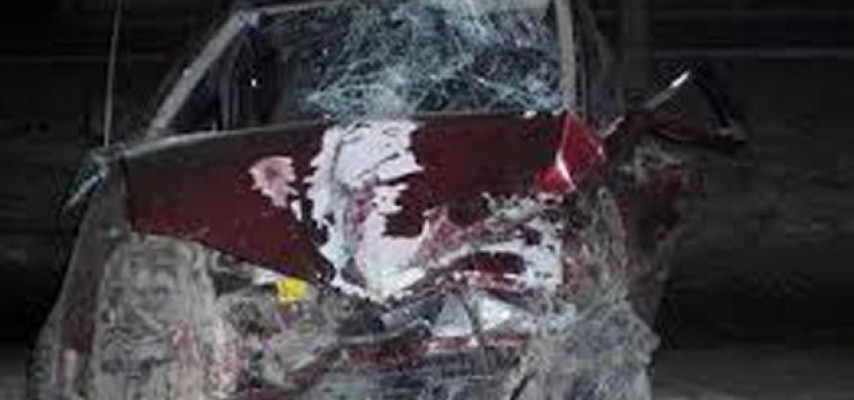 Yasamalda “Mercedes” yol ayrıcına çırpılıb