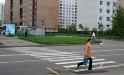 Qızı vurub qaçan sürücü axtarılır