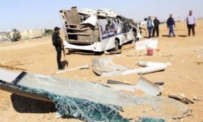 Məktəb avtobusu qatarla toqquşdu: 7 ölü