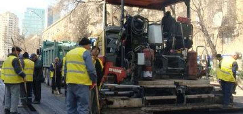 Süleyman Rüstəm küçəsinə yeni asfalt örtüyü döşənəcək