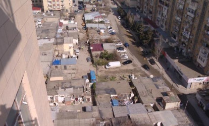 Bakıdakı bu tikililər söküləcək – Yol salınır