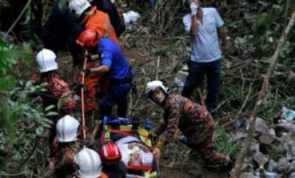 Turistlərlə dolu avtobus dərəyə yuvarlandı: 32 ölü, 11 yaralı