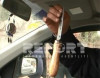 Sürücü yol polislərinə bıçaq çəkdi