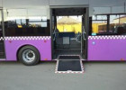 Avtobuslarda əlillər üçün pandusları kim açmalıdır?