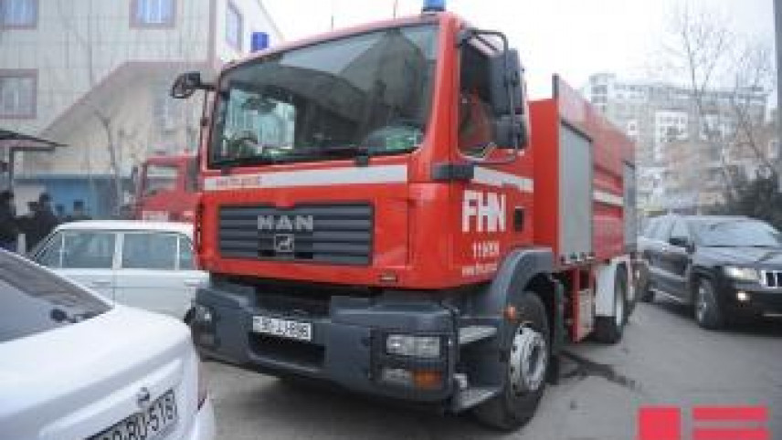 Bakıda 2 betonqarışdıran maşını kül oldu