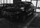 Azərbaycanda müğənniyə canlı efirdə “Lexus” hədiyyə etdilər