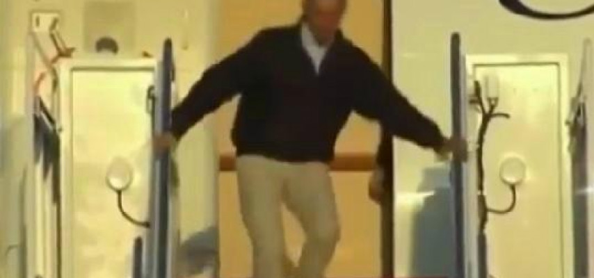 Obama az qala təyyarədən yıxılacaqdı