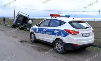 Göygöldə mikroavtobus aşdı: 1 ölü 2 yaralı – FOTO