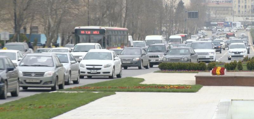 Yol qəzalarının qarşısını almaq üçün effektli üsullar axtarılır
