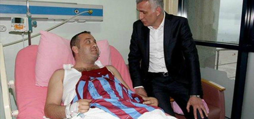 Prezident yaralı sürücüyə baş çəkdi